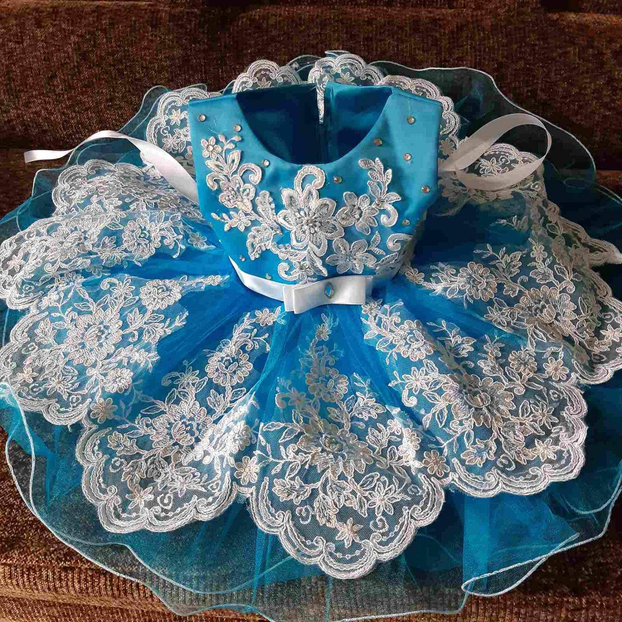 

Пышное красивое платье на годик "Кружево", Голубой