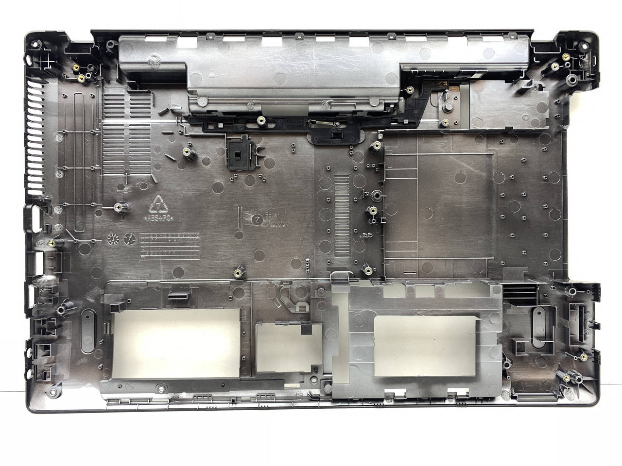 

Acer Aspire 5251, 5551, 5741 Корпус D (нижняя часть корпуса) (Right cardreader) с hdmi нов