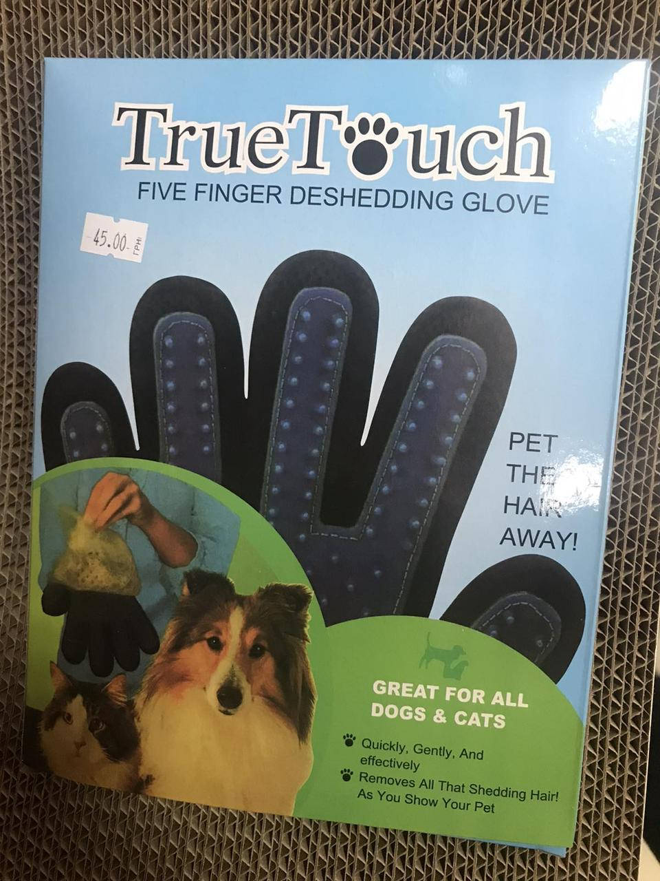 

Расчеcка-перчатка для вычесывания шерсти для кошек и собак True Touch