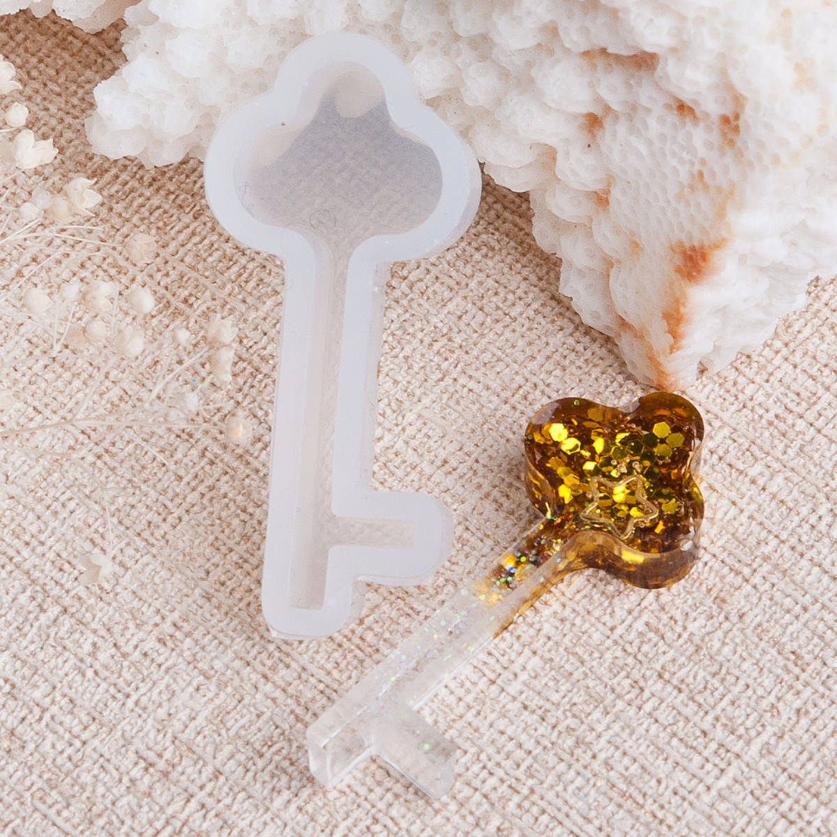 

Форма для эпоксидной смолы Finding Молд ключ Цвет белый Силиконовый 3.8 cm x 1.7 cm