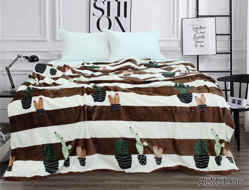 

Плед-покрывало Велсофт (микрофибра), размер 200х220 см, кактусы полосы бело-коричневые