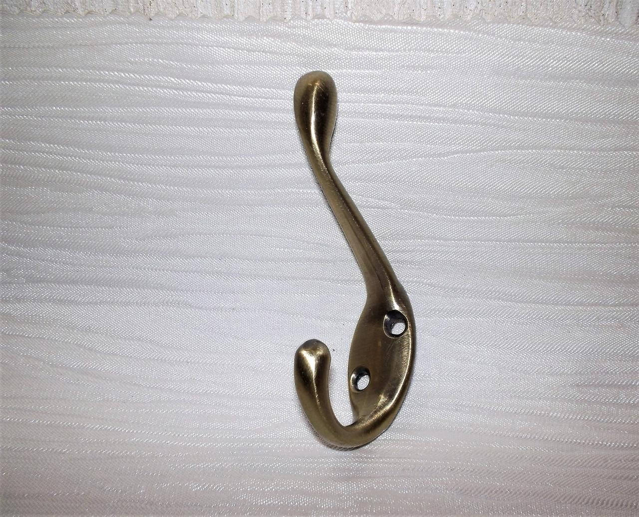 

Крючок литой бронза