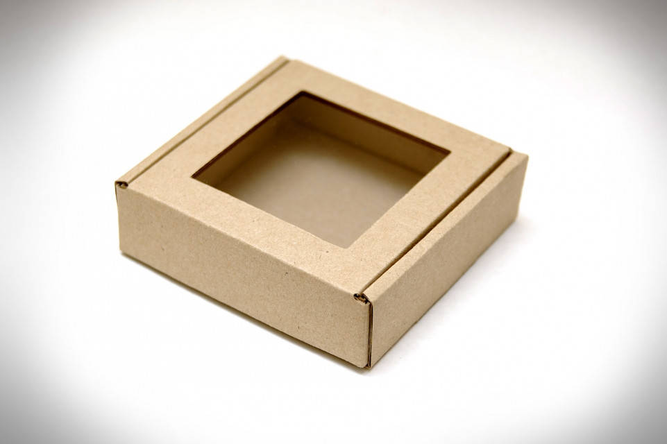 

Коробка для печива, пряників, з вікном бура, 10 см х 10 см х 3 см, мікрогофрокартон