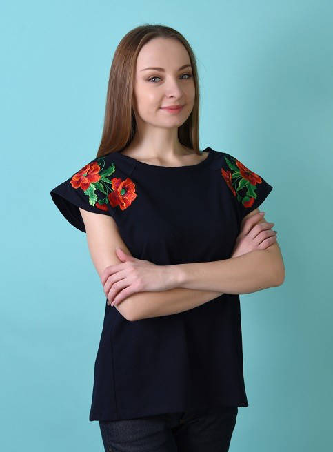 

Черная туника с красными маками