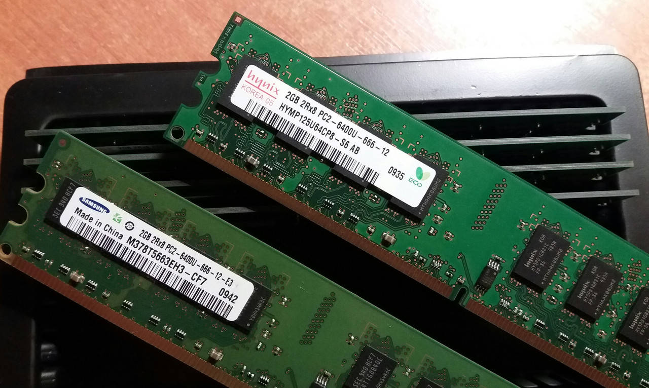 

DDR2 на 2GB (PC2-6400) DDR2-800 Intel/AMD