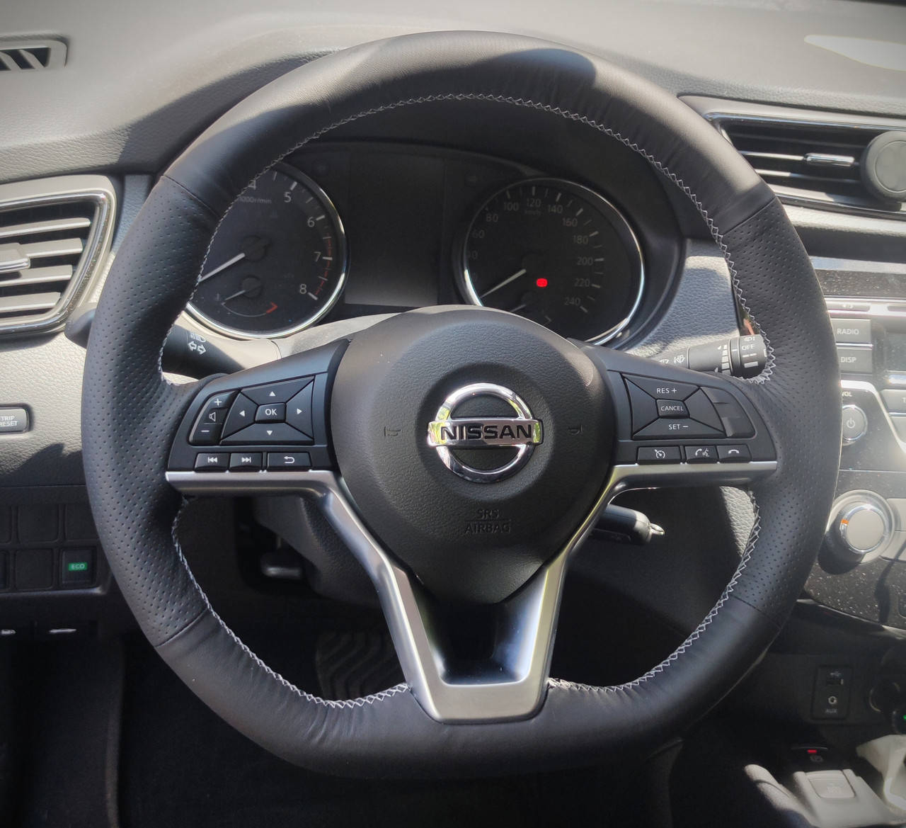 

Чехол - оплетка из натуральной кожи на руль Nissan X-Trail/Qashqai/Rogue, Черный