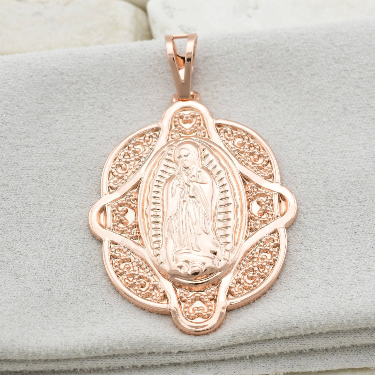 

Иконка Богородица 30130 для цепочки до 4 мм размер 40х25 мм вес 5.1 г позолота РО