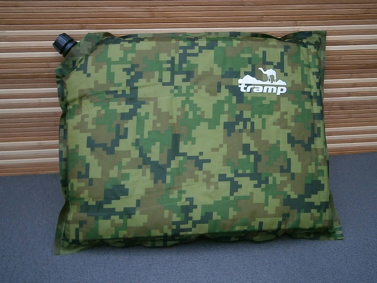 

Сидушка самонадувна Tramp TRI-013.