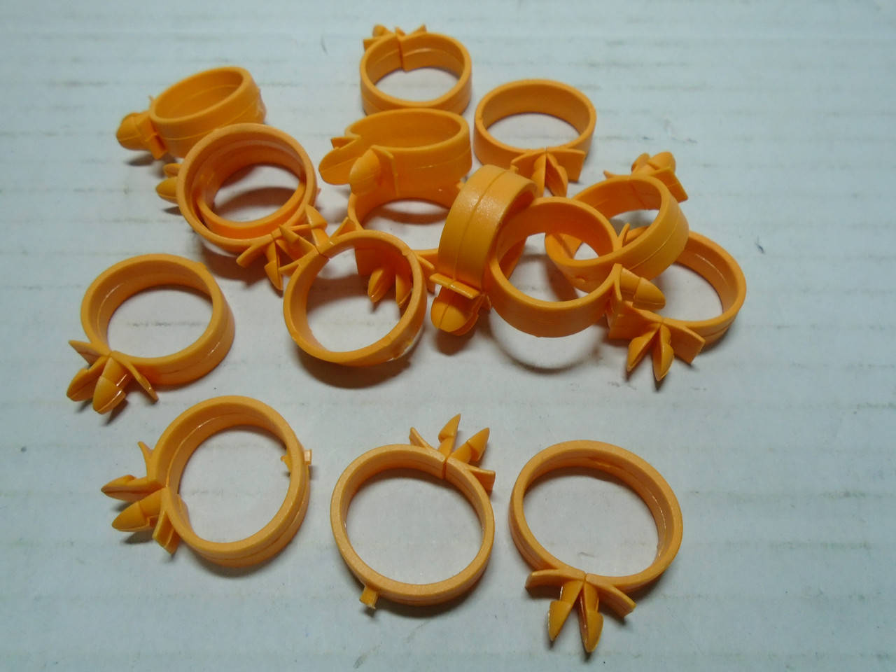 

Хомут крепления автомобильной проводки 20мм