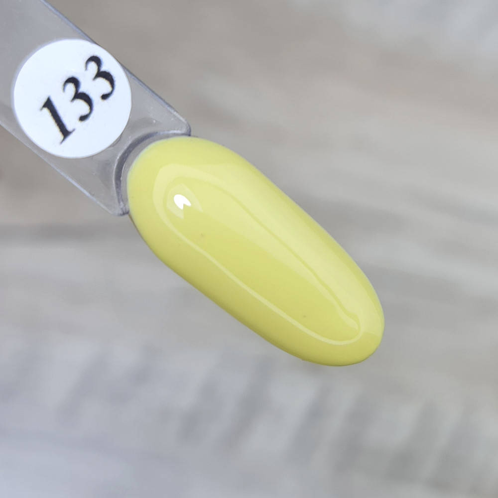 

Гель лак для ногтей Sweet Nails светло желтый №133 8мл
