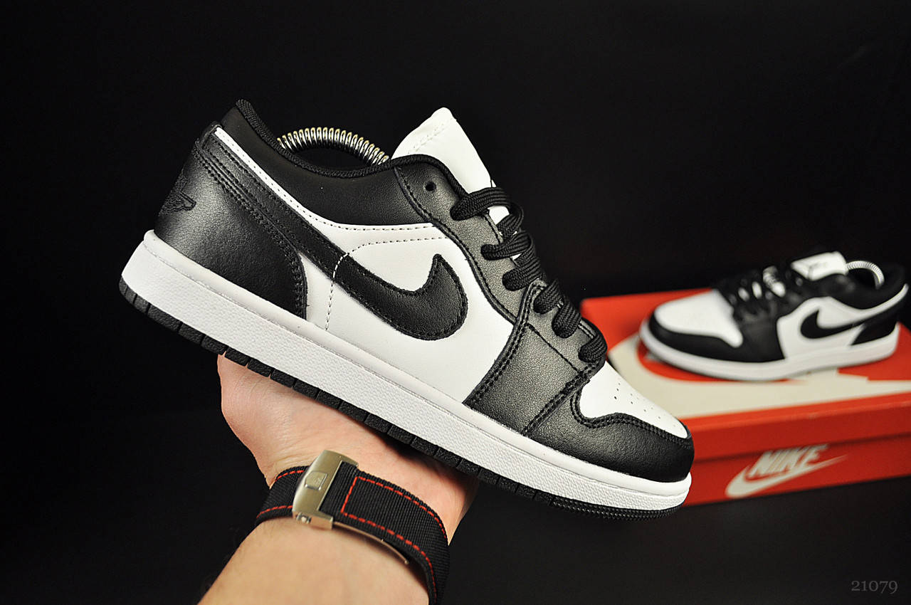 

Женские кроссовки Nike Air Jordan 1 черные с белым Найки весенние, классика, модные
