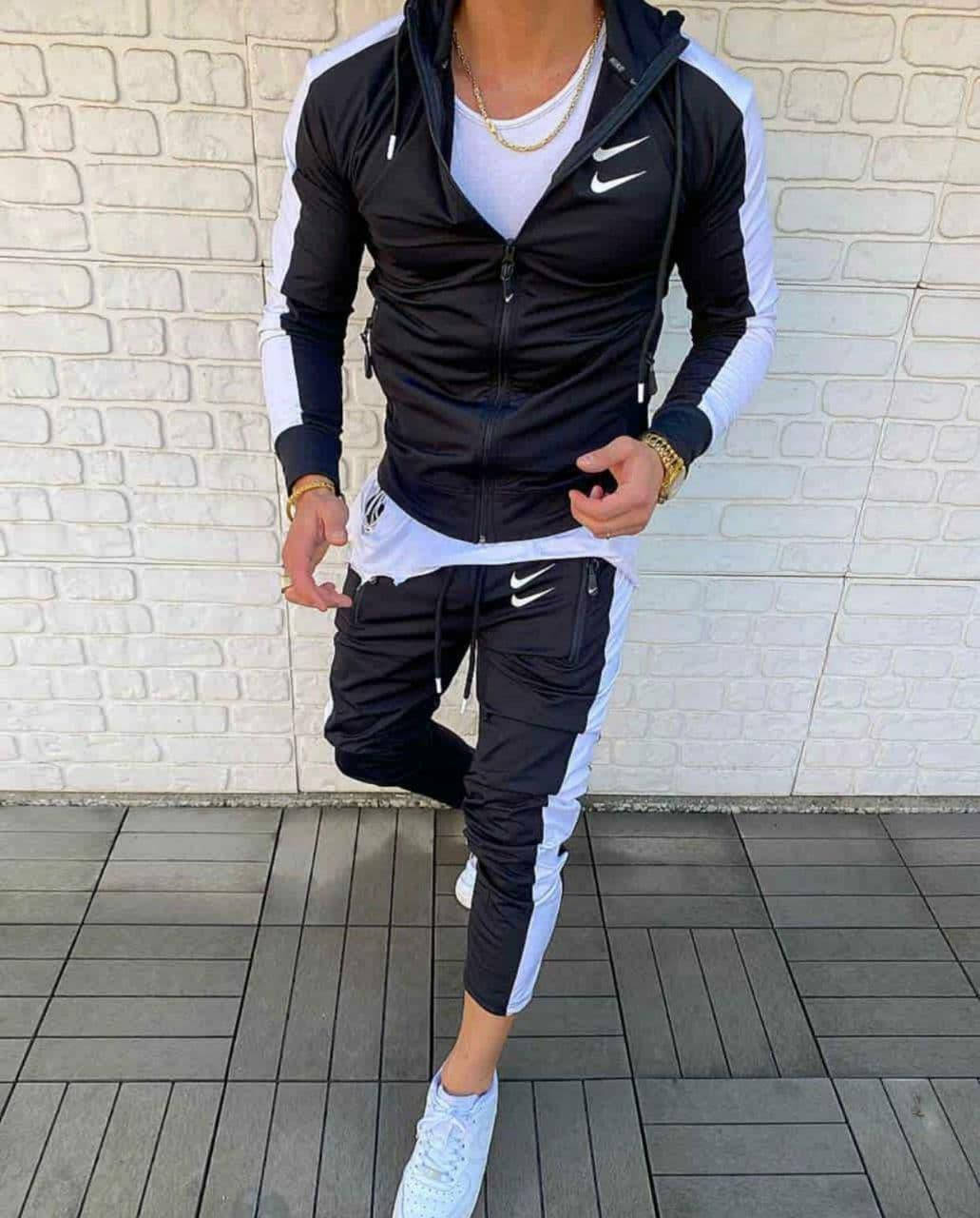 

Мужской спортивный костюм Nike черный