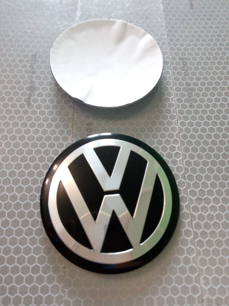 

3D наклейки на диски и колпаки VOLKSWAGEN металл 56 мм и 65 мм