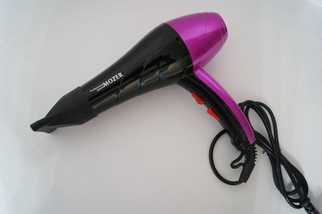 

Профессиональный фен MOZER MZ-5910