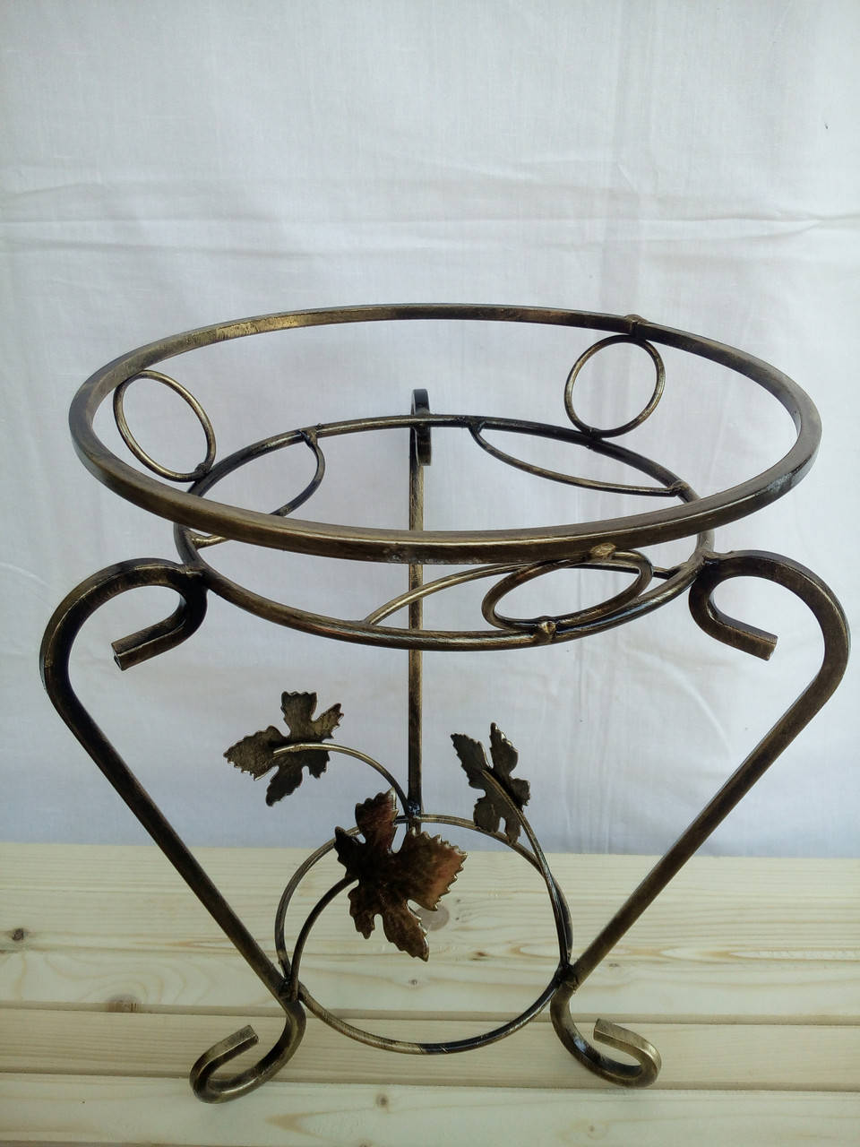 

Подставка кованая маленькая для цветов на 1 вазон