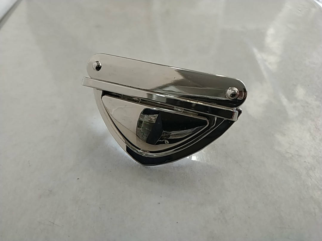 

Замок сумочный никель ширина 50мм высота 35мм., Серебристый