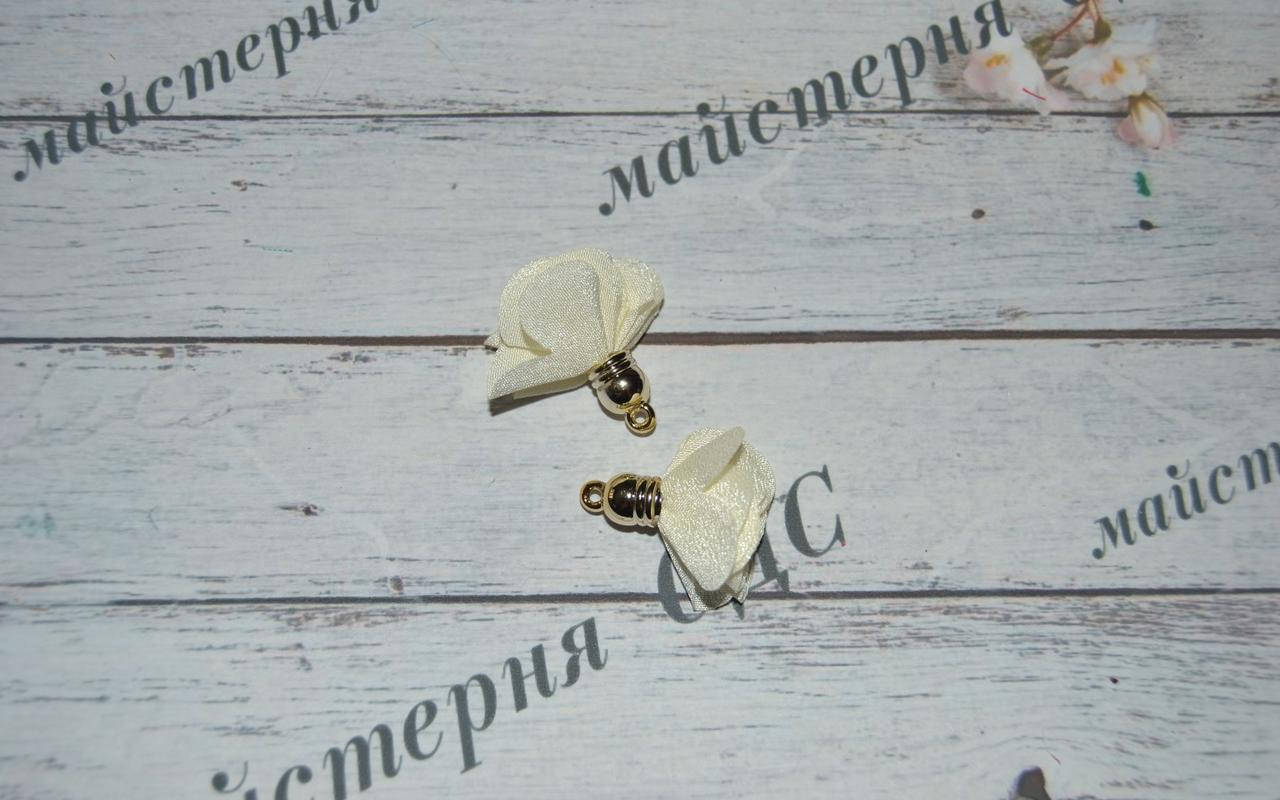 

Подвеска шифоновая Цветочек 2,5*3см цвет-молочный