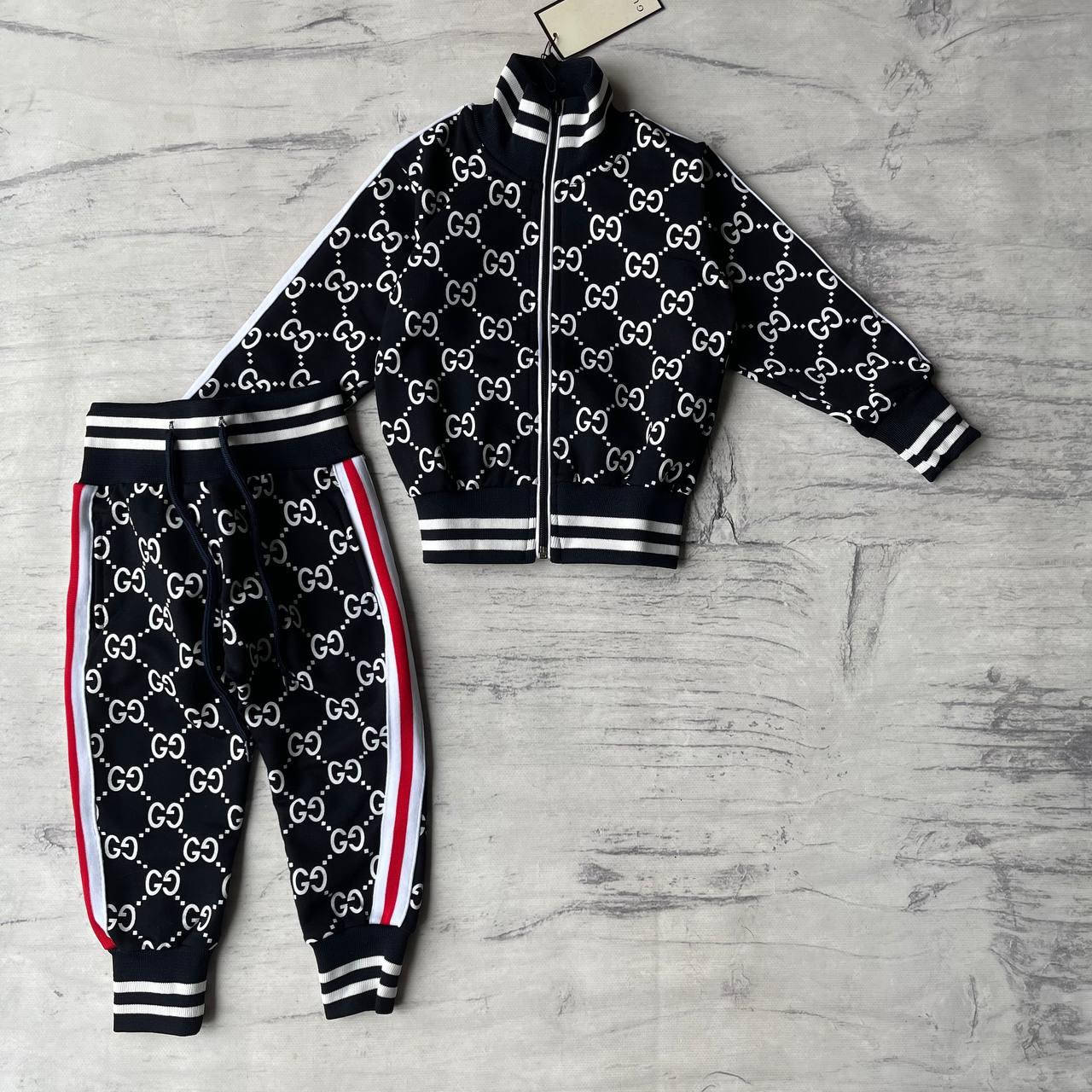 

Copy_Костюм на мальчика в стиле Gucci 1. Размер 116 cм, 122 см, 134 см, 140 см, 152 см