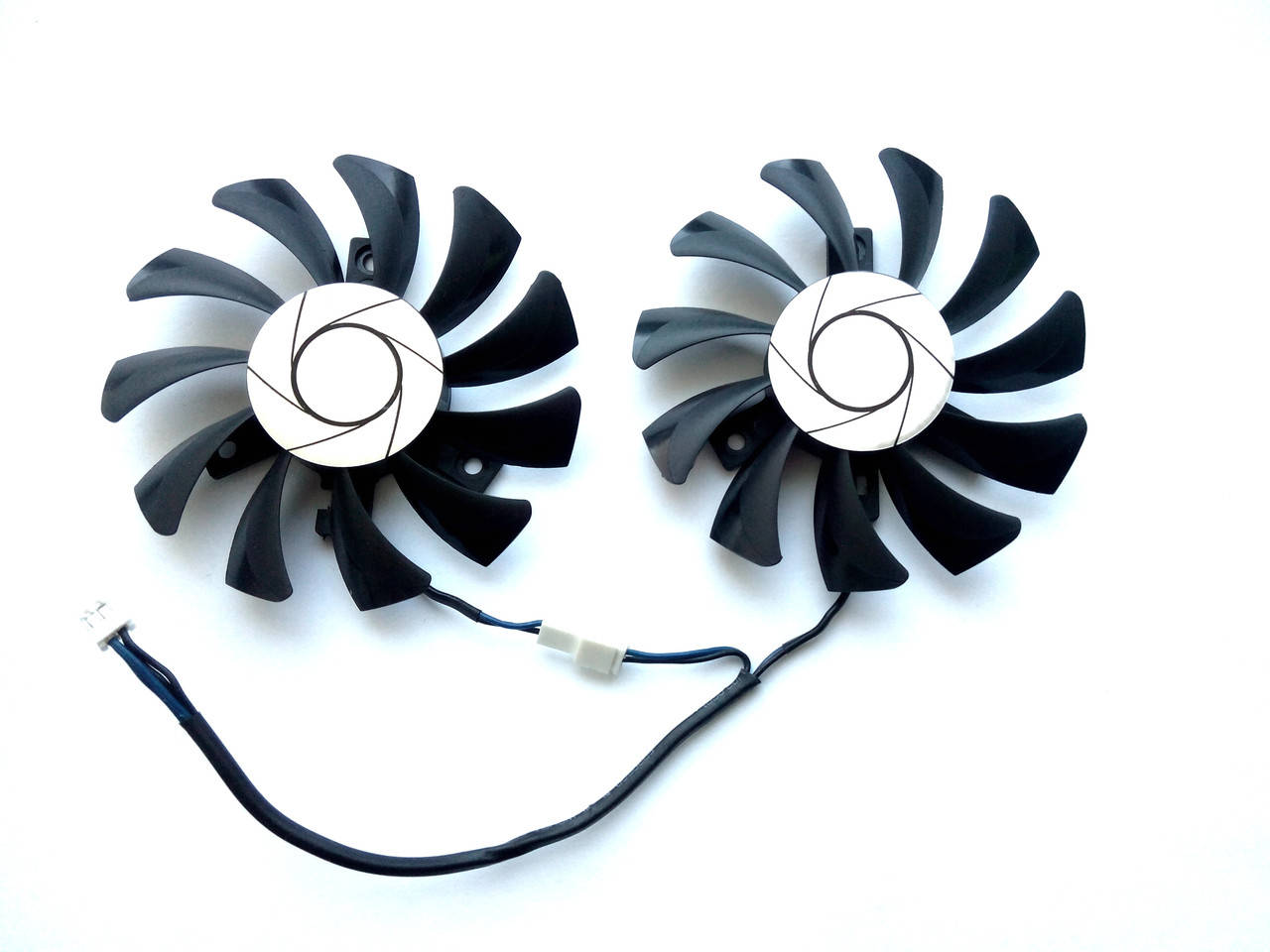 

Вентилятор ONG HUA для видеокарты MSI HA8010H12F-Z (XY-D08010SM) комплект 2 шт (№41)