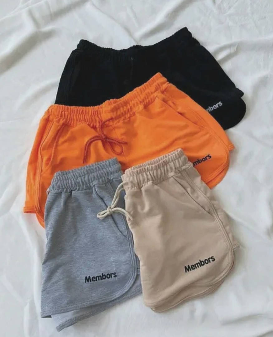 

Женские летние спортивные шорты. Размер: 42-44, 44-46. Цвет: оранж, чёрный, серый.