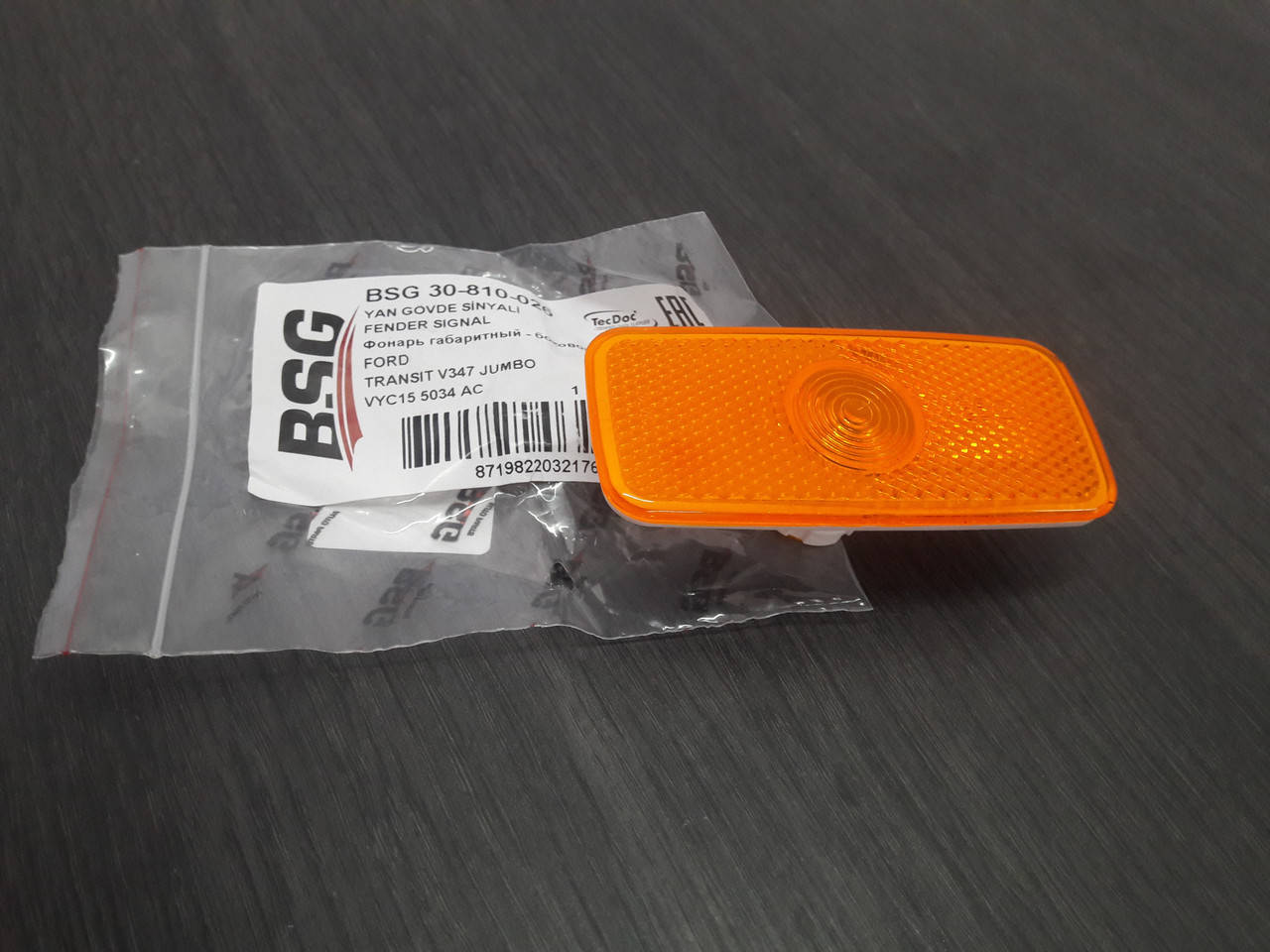 

Фонарь габаритного огня BSG BSG 30-810-026 TURKEY FORD TRANSIT 06->