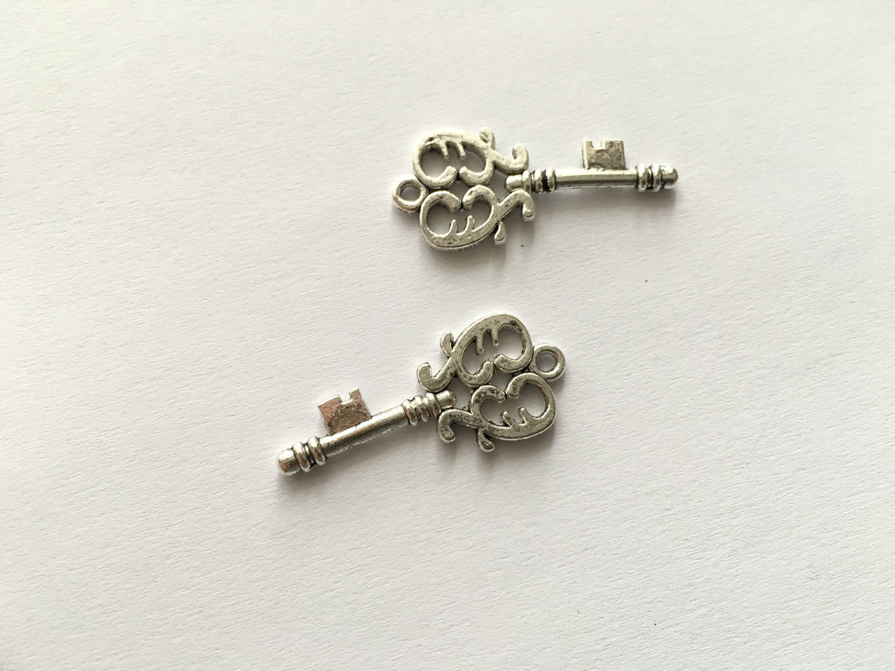 

Металлические декоры. Ключик. Цвет "античное серебро". 32мм