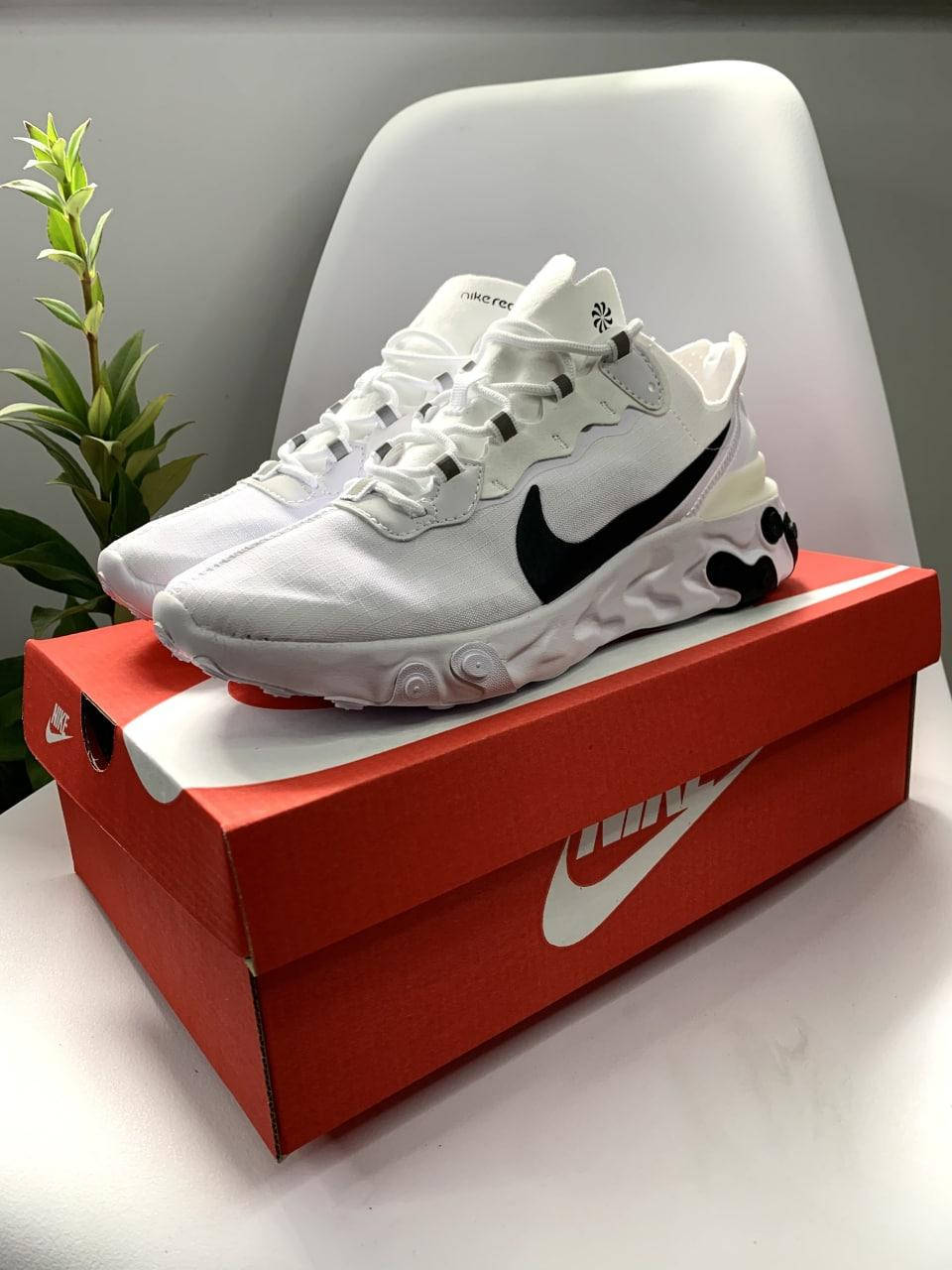 

Кроссовки Nike React Element 55