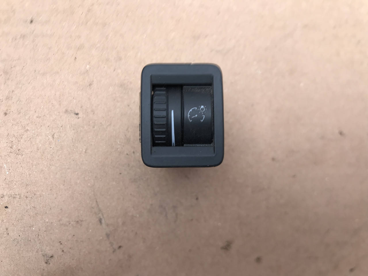 

3C0941334A Кнопка освещения панели приборов Volkswagen Passat B6
