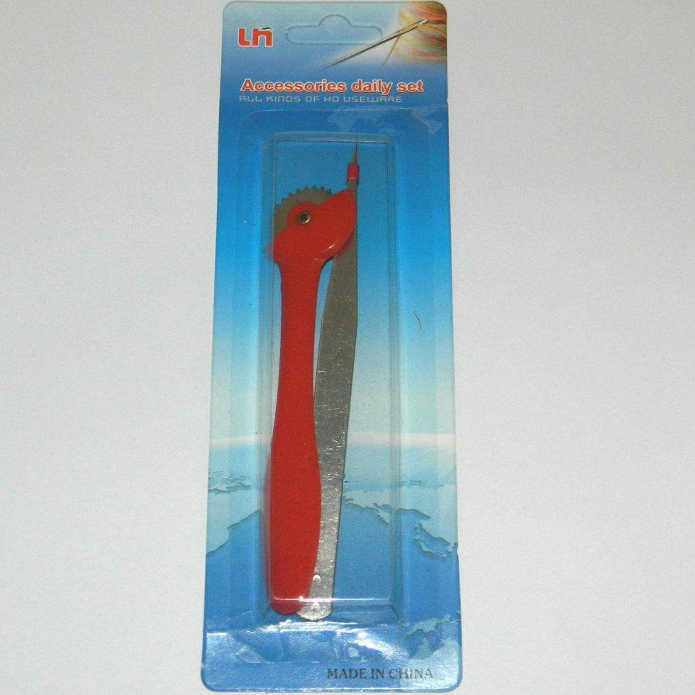 

Копир швейный с пинцетом. (Набор копировальный ролик-резец пинцет)