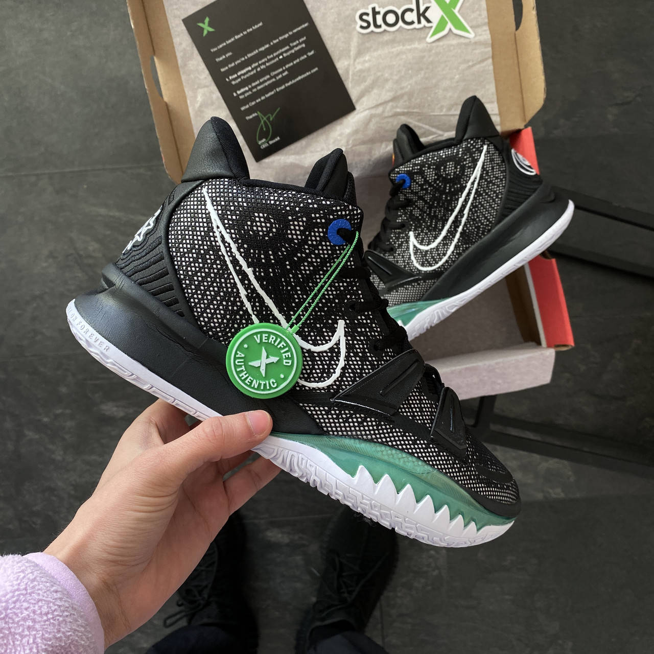 

Мужские кроссовки Nike Kyrie 7, Серый