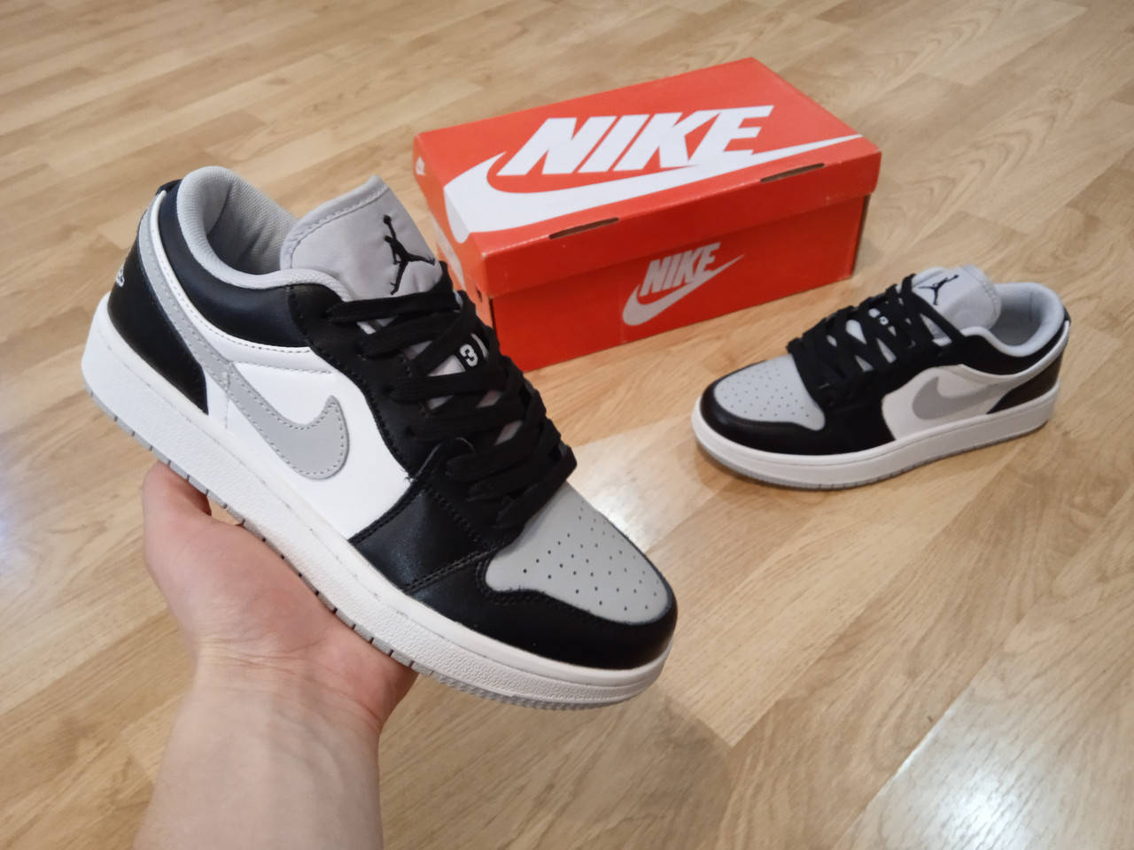 

Кожание кроссовки Nike Air Jordan Retro 1, Серый