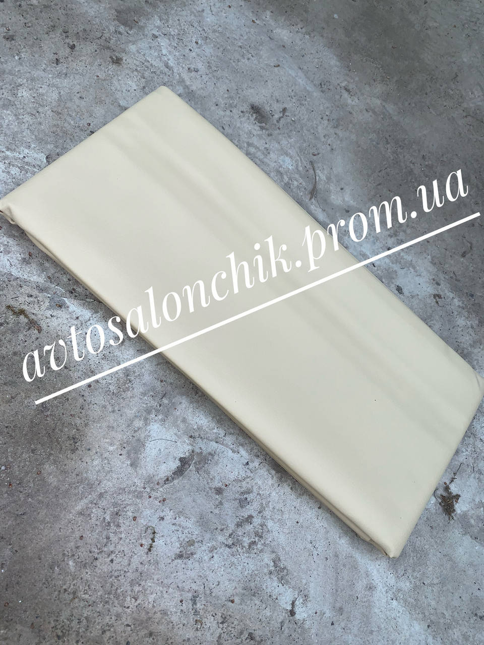 

Потолок на ВАЗ 2101 2103 2015 2106 2107 бежевый без надписей