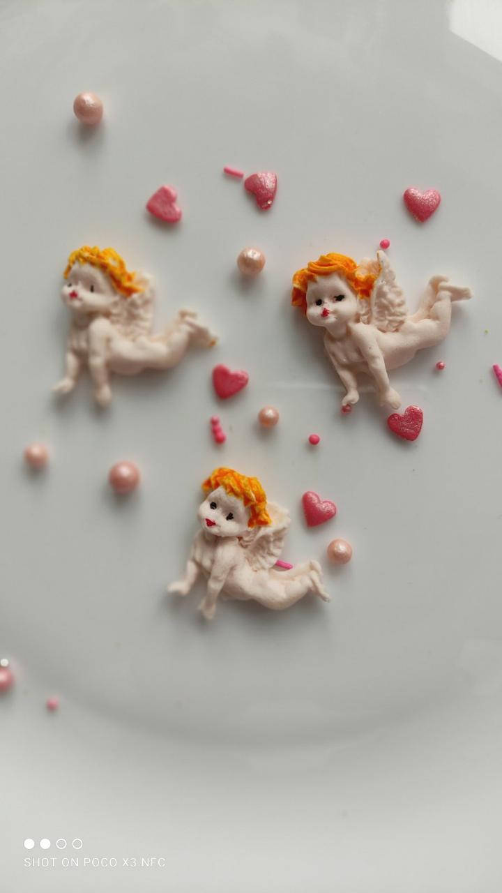 

Сахарные Ангелочки для украшения кондитерских изделий