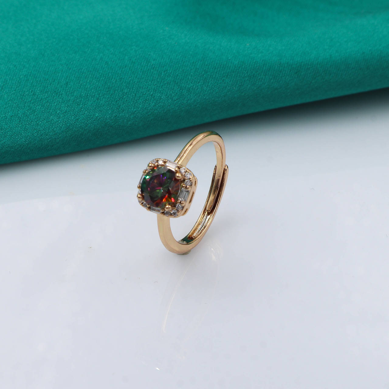 

Кольцо темный Swarovski, р.16-16,5, р.18-18,5, медзолото Xuping,18К