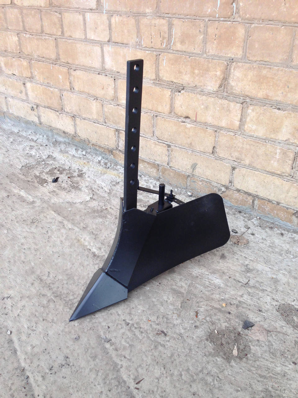 

Окучник для мотоблока "Стрела-2" с регулируемой пятой