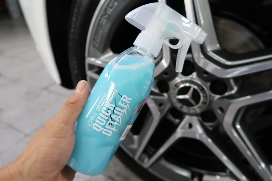 

Очиститель кузова автомобиля Gyeon QuickDetailer 1л 203499
