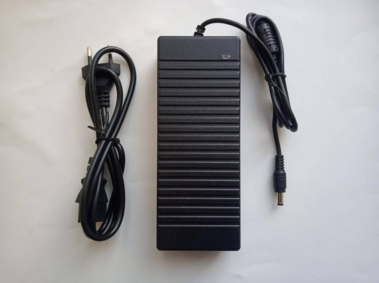 

Блок питания 12В 10А (12V 10A)
