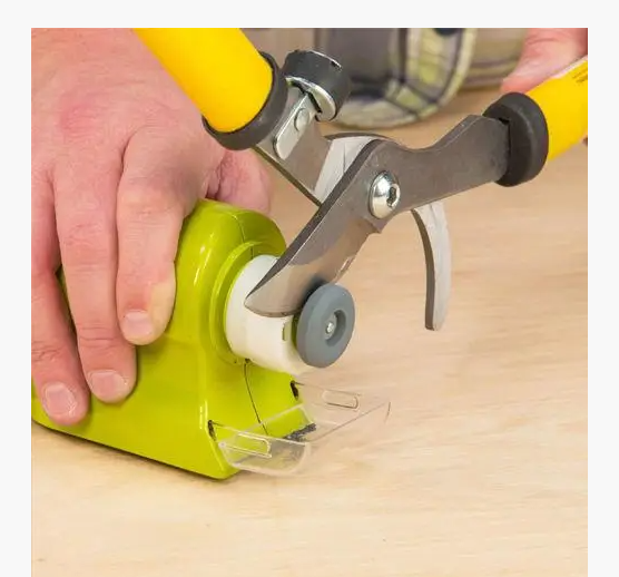 

Точилка на батарейках SHARPENER ELECTRIC С 047