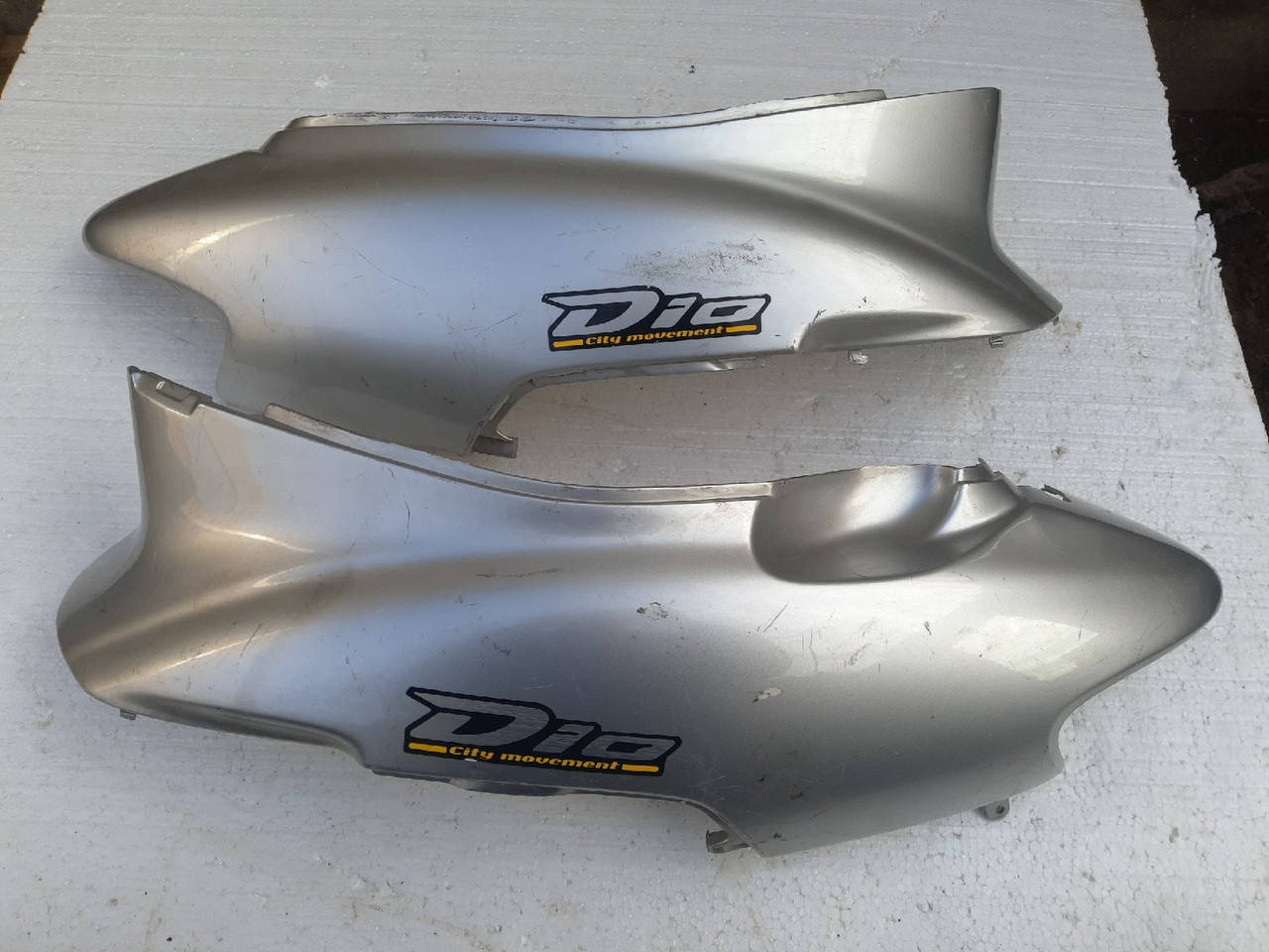

Боковой пластик обтекатели honda dio AF34/ZX35/CESTA