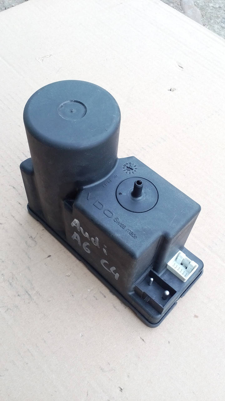 

Компрессор центрального замка Audi 80, A6, A4. 4A0862257A.