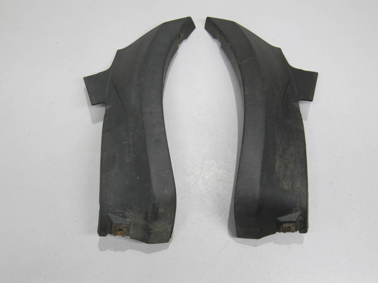 

Накладка молдинг пластик заднего крыла КОМПЛЕКТ Фольксваген Гольф 2 Джетта 2 VW Golf 2 Jetta 2 191 853 807/8