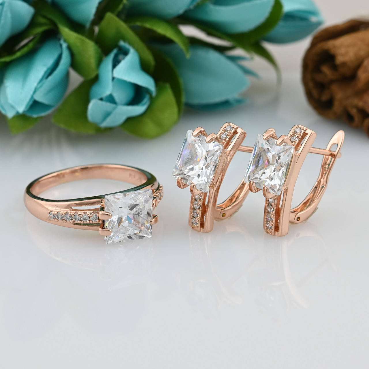 

Набор Xuping 30393 кольцо + серьги 17х7 мм позолота РО размер 19