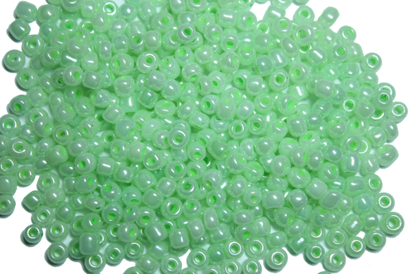 

Бисер 100 грамм (КРУПНЫЙ 6/0):144