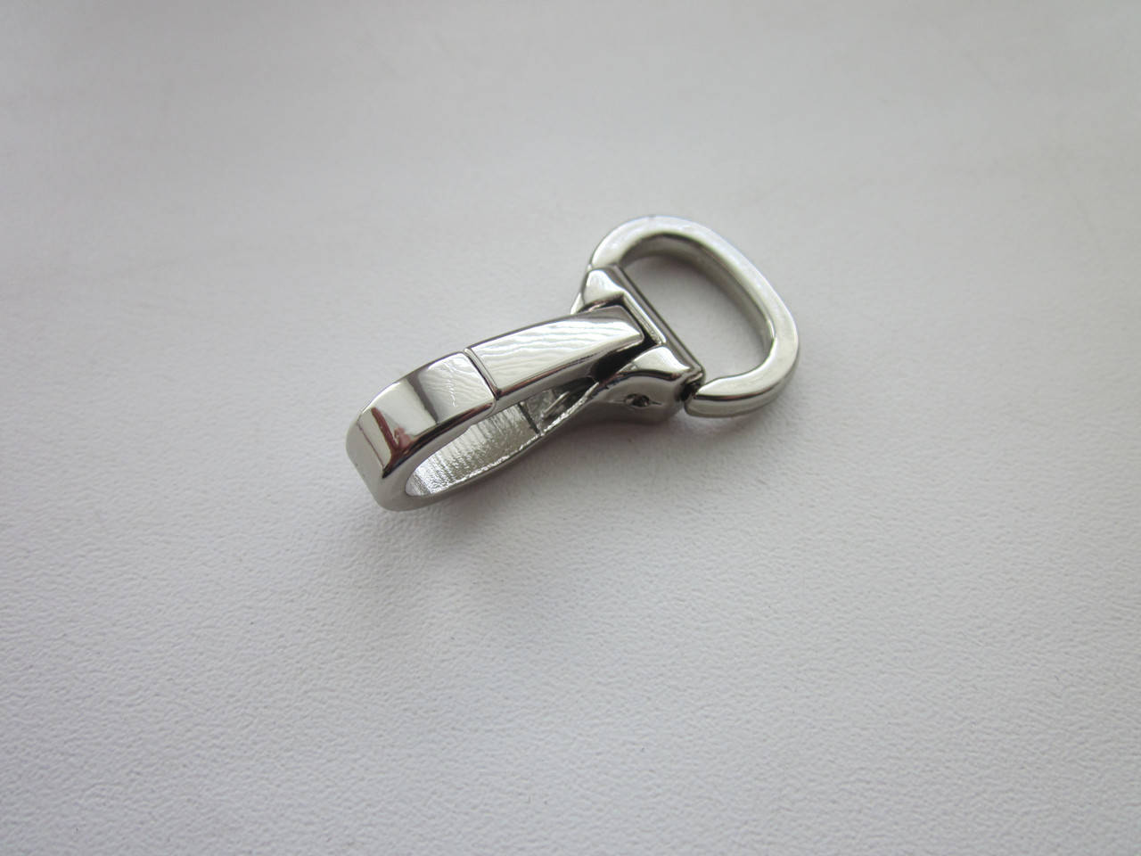 

Карабин 15 мм никель