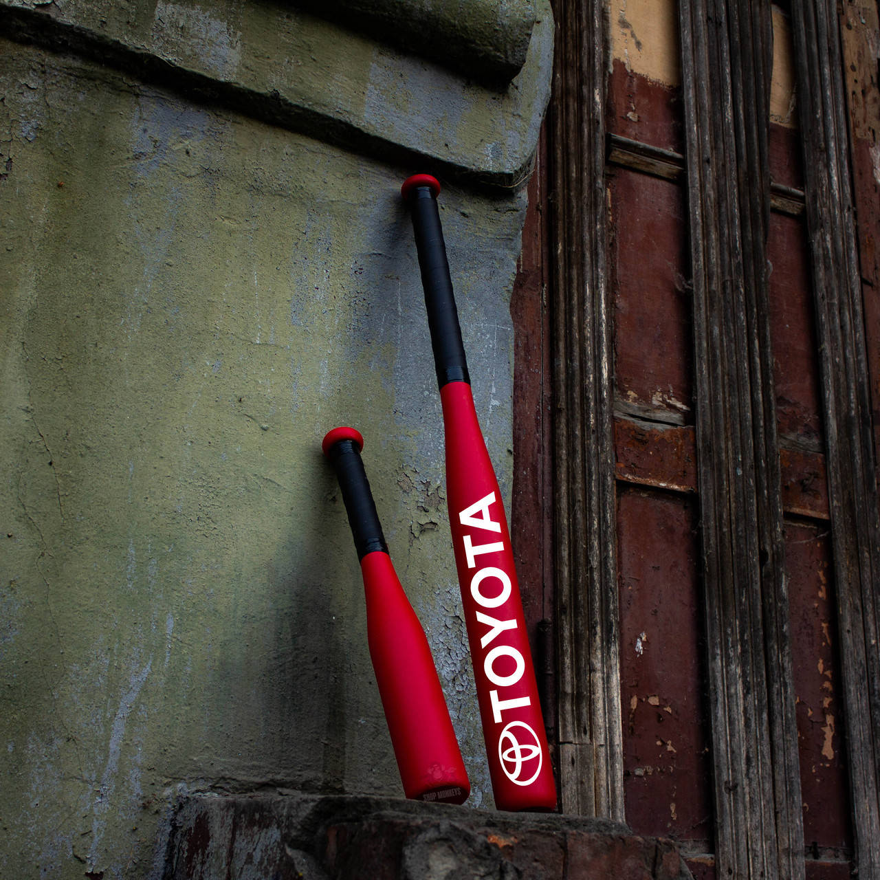 

Бейсбольная автомобильная бита с маркой и логотипом Toyota Красный