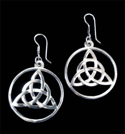 

"Триглав (Трискеле) в круге" серьги на крючках из серебра 925-ой пробы