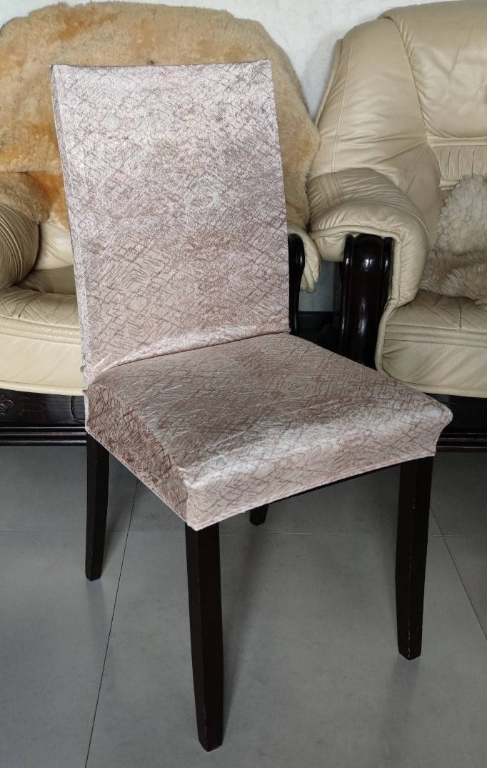 

Натяжной чехол для стула универсального размера Жемчужный Бежевый