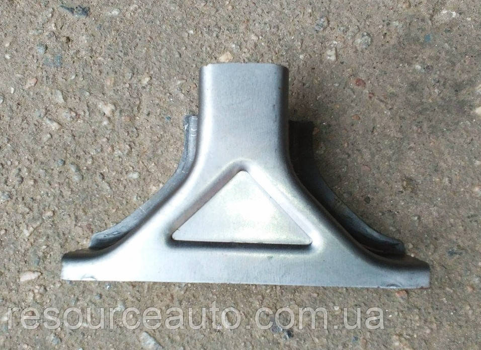 

Ремонтная вставка стойки боковины средней (накладка наружная, грибок) ВАЗ-2101,2103,2105,2106,2107