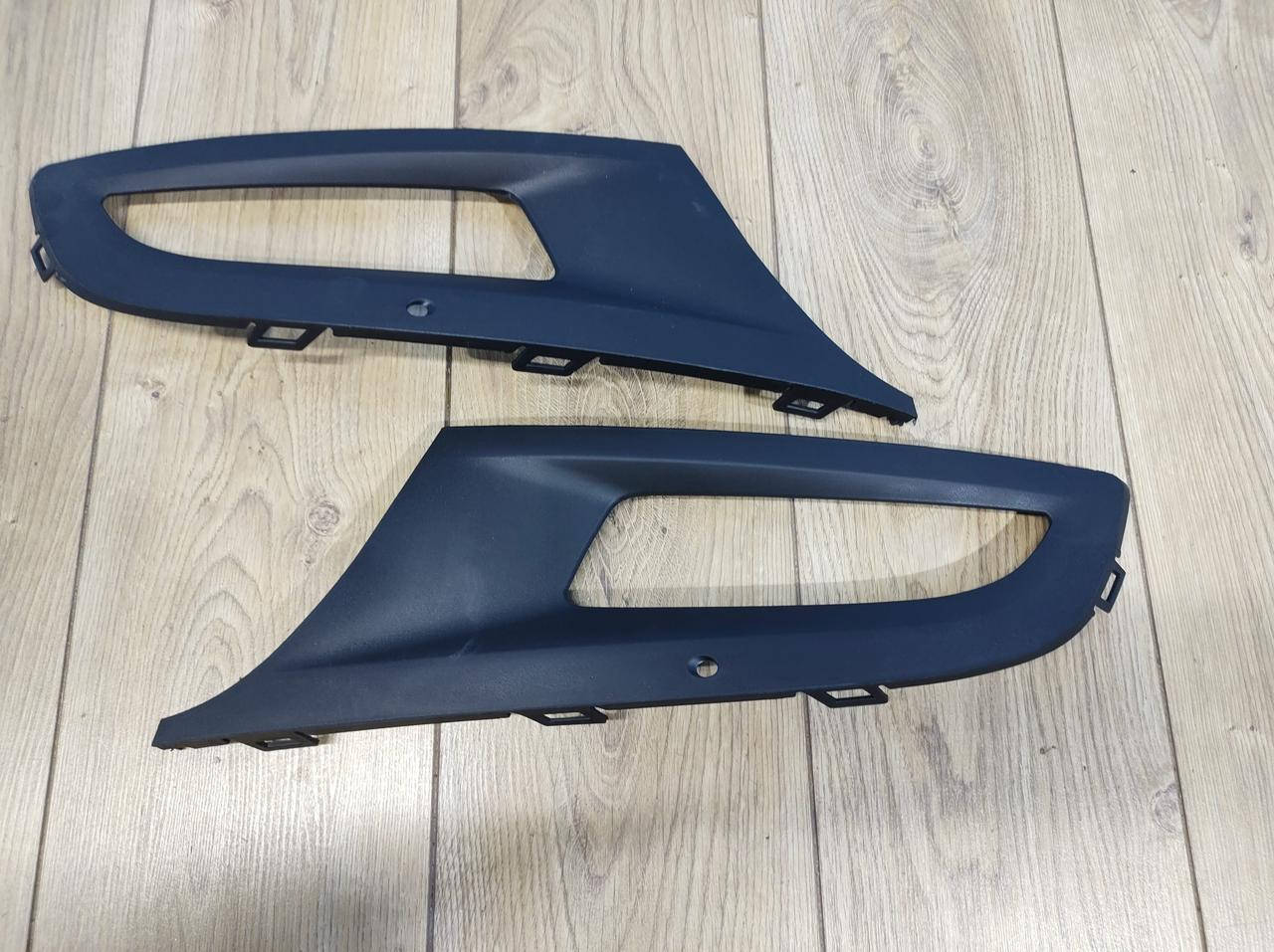 

Заглушка (решетка) противотуманных фар бампера переднего, комплект (L+R) VOLKSWAGEN POLO V 2009-2015 поло