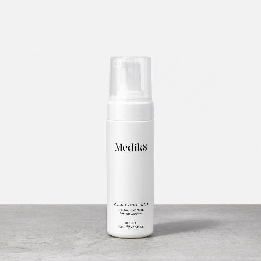 

Очищающая пенка с AHA и BHA для проблемной кожи - Medik8 Clarifying Foam 150ml